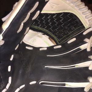 Easton Softball Glove